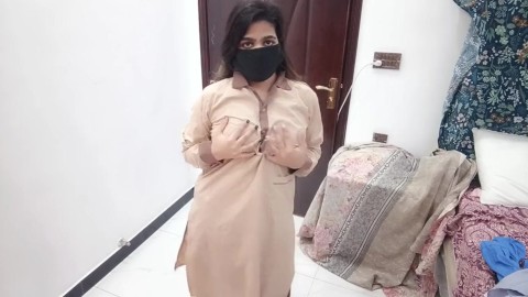 Desi School Girl Sobia Nasir Nude Dance On WhatsApp Video Call With Her Customer