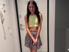 Трахни меня  - Я твоя соседка , мне уже 18 лет! - Screenshot 1 of 16 - Pov