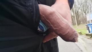 Общественная парковка писающий член