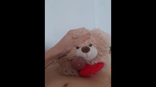 Teddy rubs ends in big cumshot