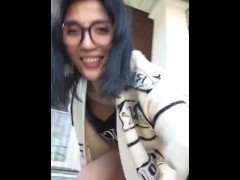 Waiting for mailman. - Screenshot 16 of 16 - Japanese Mom