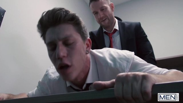 MENSEXGEAR - Paul Canon's Electronic Butt Plug Is Unleashed When He Interviews With Hot Kit Cohen