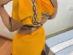 වෙඩින් එකට යන්න ලෑස්ති වෙලා හස්බන්ගෙ පයිය මතක් වෙලා කටට ගත්ත sri lankan style - Screenshot 3 of 16 - Sri Lanka Hot Sex