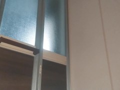 【手コキ＆即イキ】服を脱いで、そのまま即手コキからの射精へ - Screenshot 2 of 16 - 即イキ