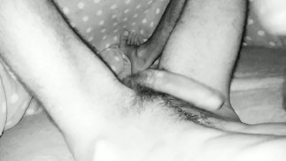 👁👀🤫🤫Very Piggy Masturbation Under The Covers With Night Camera! Would you like to play with your tongue?