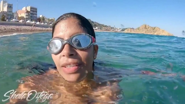 СЕКС НА ПЛЯЖЕ, В ВОДЕ С ВЕЕРОМ - ШЕЙЛА ОРТЕГА