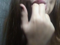 SEXY YUMMY FILIPINA DOING HAND FETISH