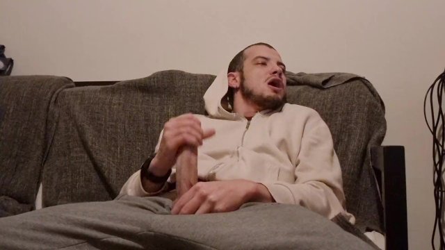 A Good Cumshot Before Go To Bed