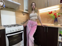 Моя сводная сестра, твоя жена... но я хочу тебя... - Screenshot 4 of 16 - Blowjob