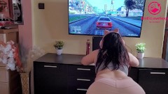 My girlfriend plays 🇲🇦 GTA 5 زيد حويني أ حبي 💦​🔥​(أححح على هد التيتيزة تتلعب جيتي🎮و تتحوى💋)