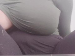 بزازلي كبار مشهية شي حواي يرضعهم ليا و يدخل زب بين بزازلي🥵 - Screenshot 14 of 16 - Sex Egyptian Film
