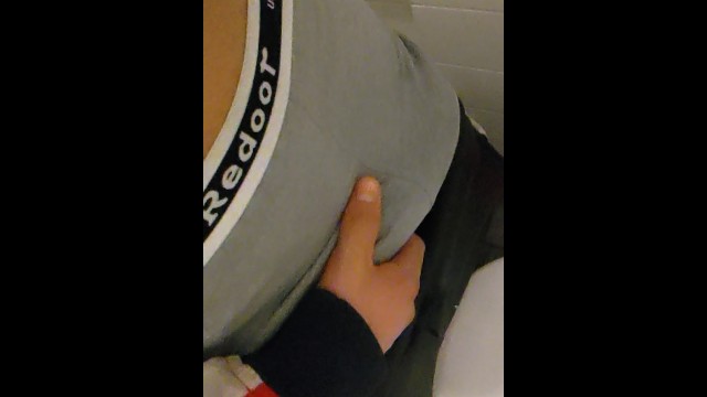 I went to the toilet and felt like masturbating, ohhh it was cool ðð