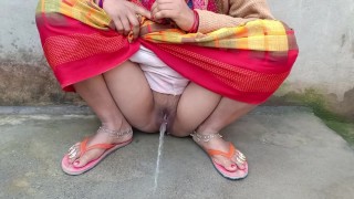 Hunter Bhai Pee On Priya Didi Pussy Pissing Compilation