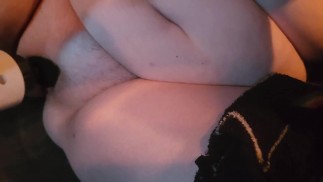 Горячая мама дарит особый подарок сыновьям на 18-й день рождения 3