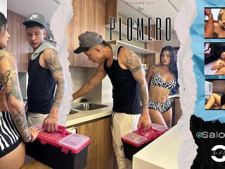 LATINA MILF FUCKS WITH YOUNG PLUMBER AS PAYMENT FOR HER SERVICES-SALOMÉ GIL
