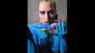 An Avatar in the mood for masturbation