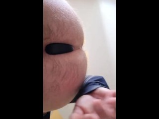 Установка анальной пробки