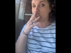 Door dash 🥵 fans.ly/MalloryKnox37 - Screenshot 2 of 16 - Smoking Fetish