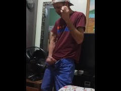 PUNHETEIRO ROLUDO FUMANDO CIGARRO