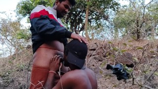 Dos Hot chico de la aldea india follando al aire libre