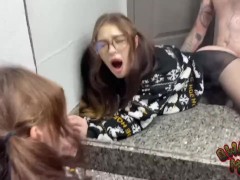 Stretched the mouth and pussy of a beautiful girl Gera Geyn and came on her pretty face