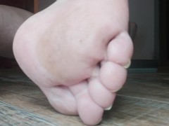 GIANTESS SHOES , DIRTY SOCKS AND DIRTY FEET