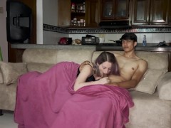 MI HERMANASTRO ME INVITA A VER PELICULA PERO SE ME ANTOJO CABALGAR EN SU VERGA