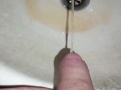 Peeing time - Screenshot 3 of 16 - Masturbation