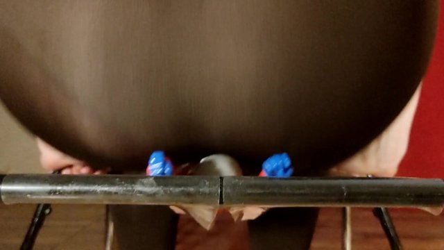 GIANTESS FART , FACESITTING , DIRTY PANTS AND CUM ON SHRINKING SLAVE