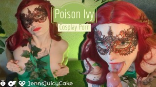 Poison Ivy delicadamente chupa seu pau grande enquanto engasga um pouco