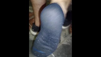 我从健身房回来，浑身是汗，渴望凉爽下来，让我又热又烦恼