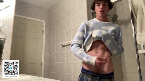 Gay Teen Model Masturbates Inside His Bathroom!