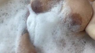 寻找一个会在这个浴缸里操我的人 （bbw）