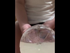 アングルを変えてまたペットボトルに大量射精 - Screenshot 4 of 16 - Massive Cumshot