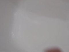 I love peeing in the bathtub - Screenshot 16 of 16 - Siki