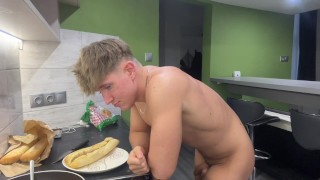 Kip nuggets sandwich, Naked koken