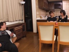 【無】絶対にヤッてはいけないシチュエーションでぶち上げよう！2 青山はな パート2 - Screenshot 14 of 16 - Masturbate