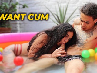 SEXO ENTRE MEIO-IRMÃOS NA PISCINA - que Pau Delicioso Você Tem MEIO-IRMÃO