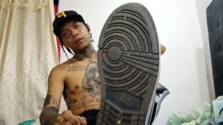 MESTRE ALPHA / LAMBA OS SAPATOS E ENGULA MINHA FUMAÇA / ADORE MACHOS MUSCULOSOS