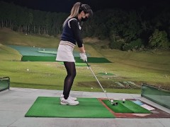 【ゴルフ】あなたの隣の子が履いているのはエロい下着【アナルプラグ】#001 - Screenshot 3 of 16 - Golf