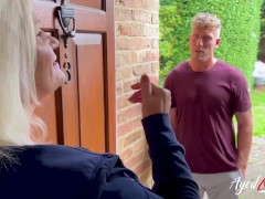 AGEDLOVE Lacey heals big dick with her mouth