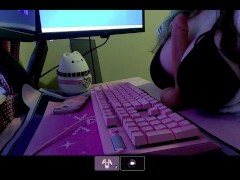 moaning egirl gives private masterbution help