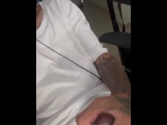 A Gamer starts playing with his bick dick 🍆