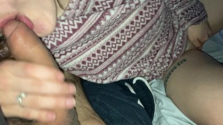 Jovencita apretada masturbacion femenina con intenso orgasmo mientras vagina peluda y rosita