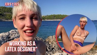 Ersties - Adorable Annika se dedos en una playa en Croacia