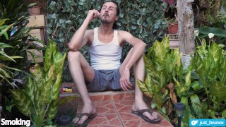 Fumando no jardim