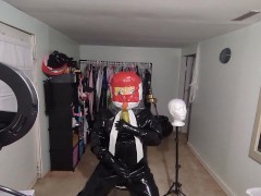 Kigurumi in heavy rubber breathplay rebeathing air from their suit