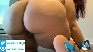 胖胖的角质 BBW 大奶哥特女孩香草信仰阿尔达兰