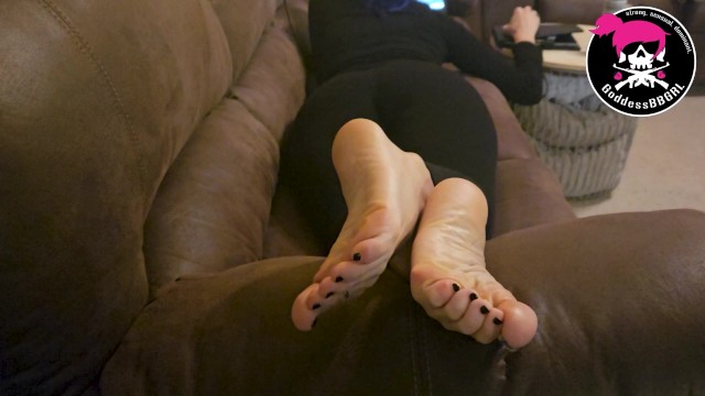 Femdom Ignore Foot Fetish - Goddess Ignores you while she Works