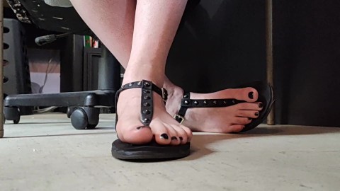 POV Hiding under my desk (candid feet and toes in sandals)